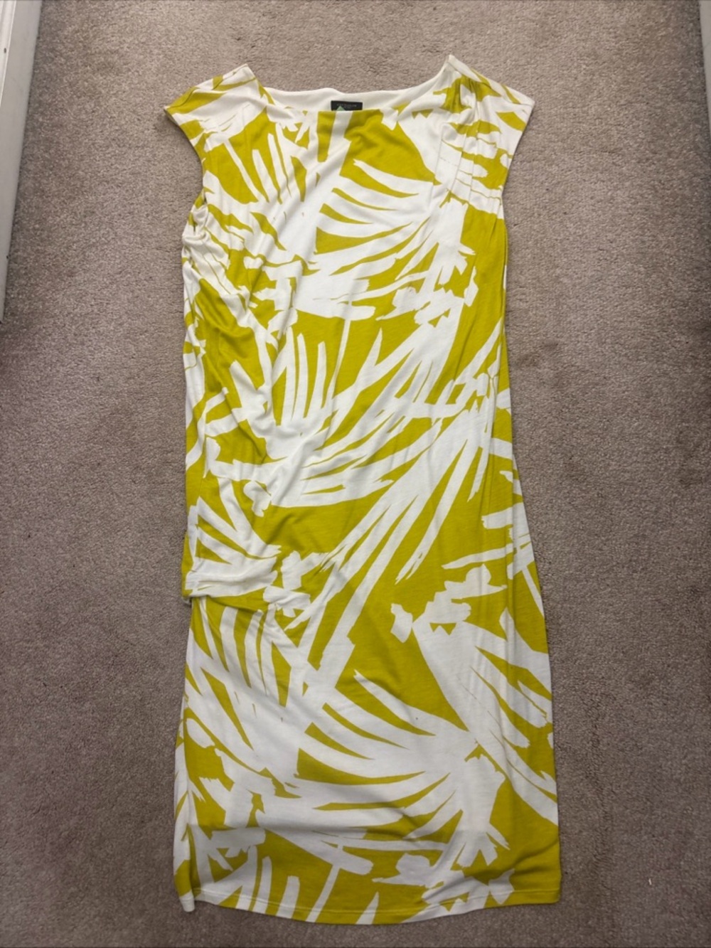 Ann Taylor - Small Pear Green Summer Palm Print Jersey Dress Retail $98 EUC